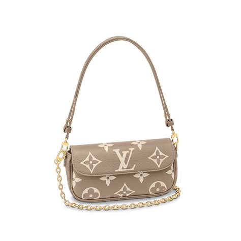 louis vuitton ivy black|louis vuitton chain ivy.